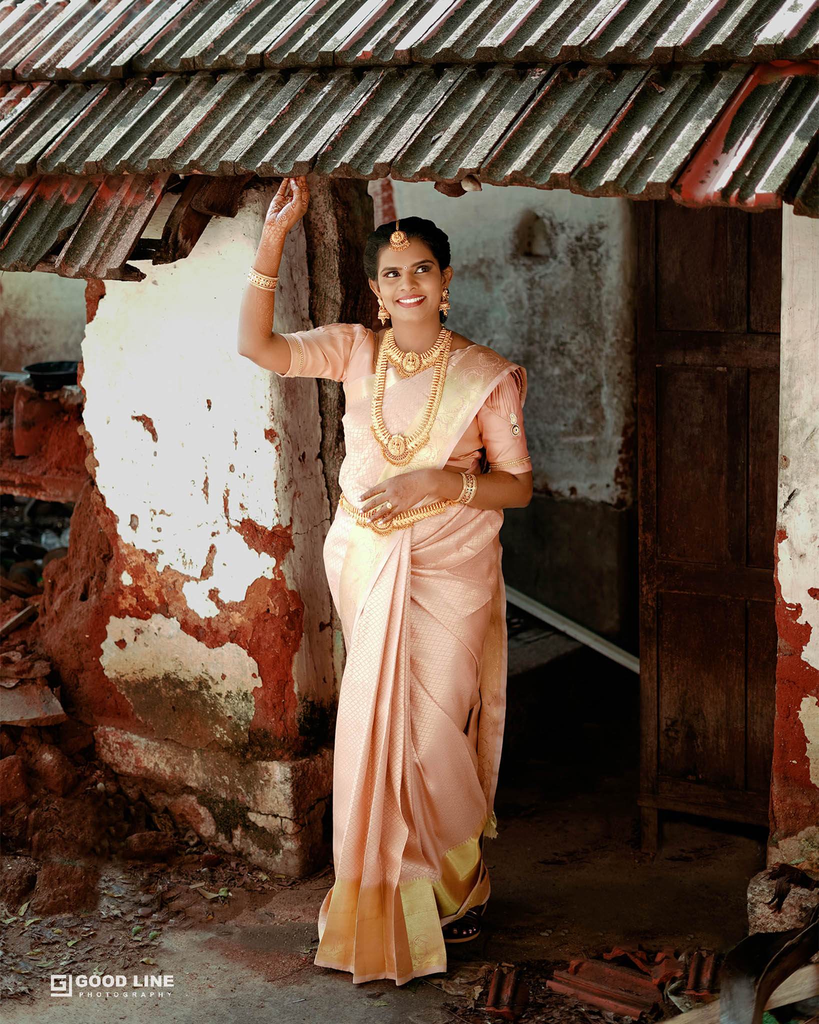 Aesthetic bride photoshoot